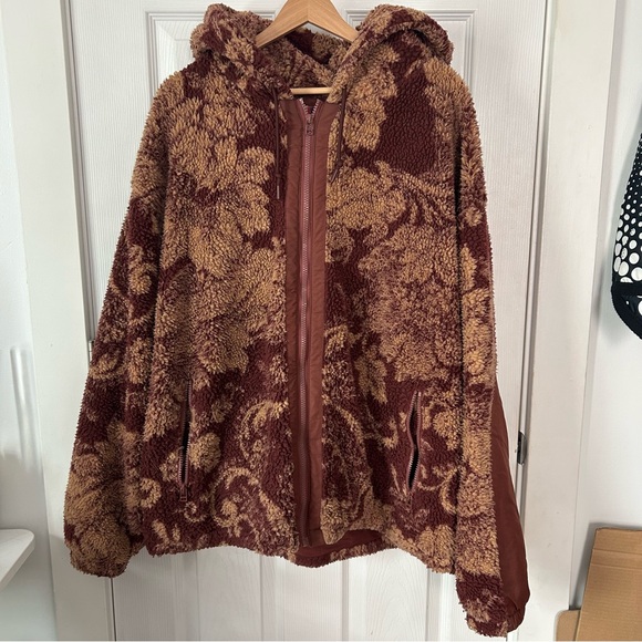Urban Outfitters Jackets & Blazers - Urban Outfitters Maroon and Beige Teddy Jacket